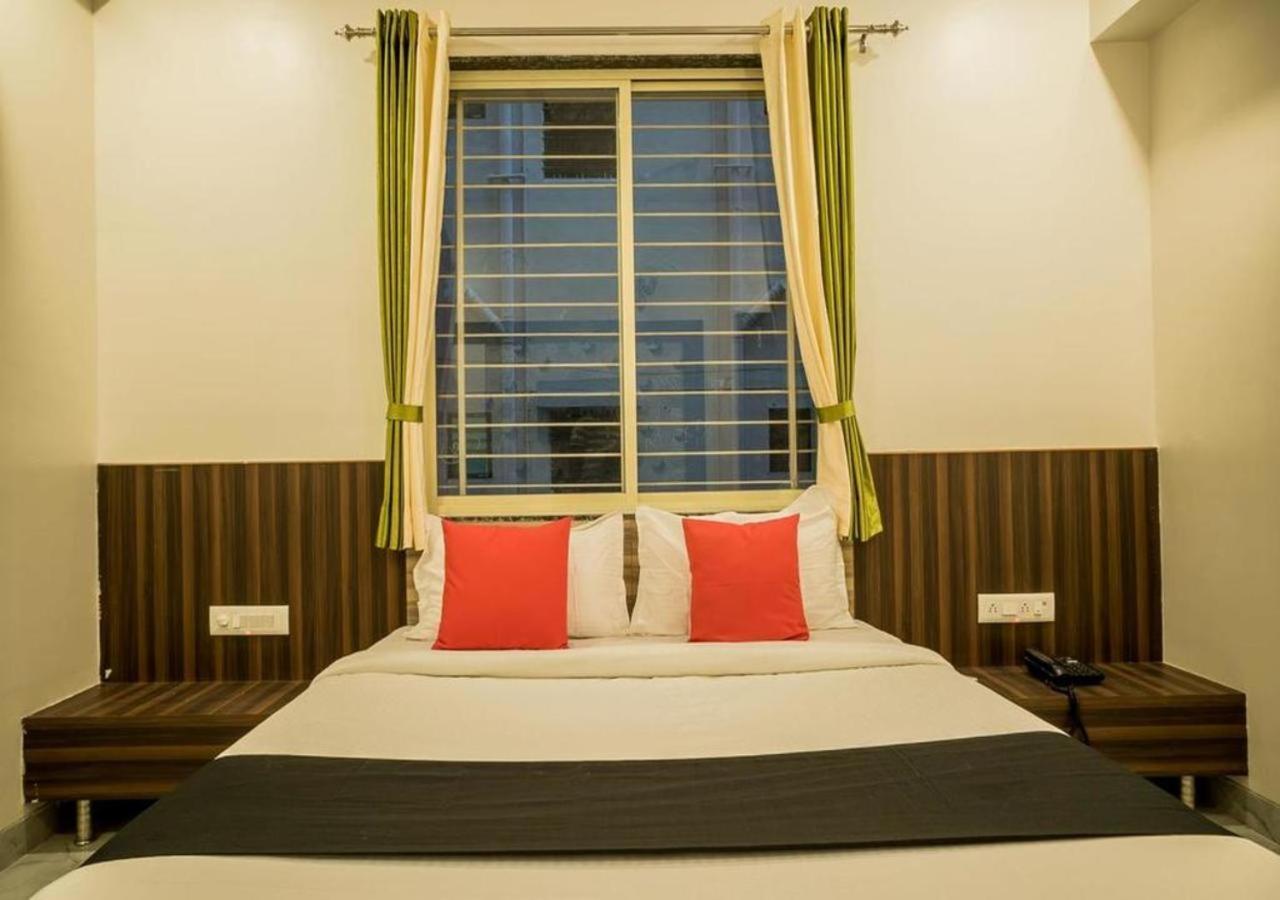 Hotel Sai Sk Palace Shirdi Exteriör bild