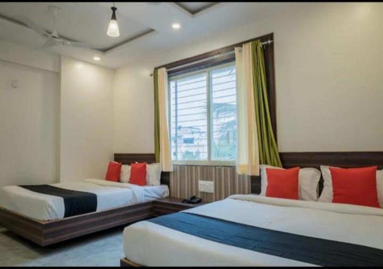 Hotel Sai Sk Palace Shirdi Exteriör bild
