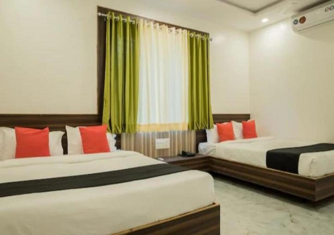 Hotel Sai Sk Palace Shirdi Exteriör bild