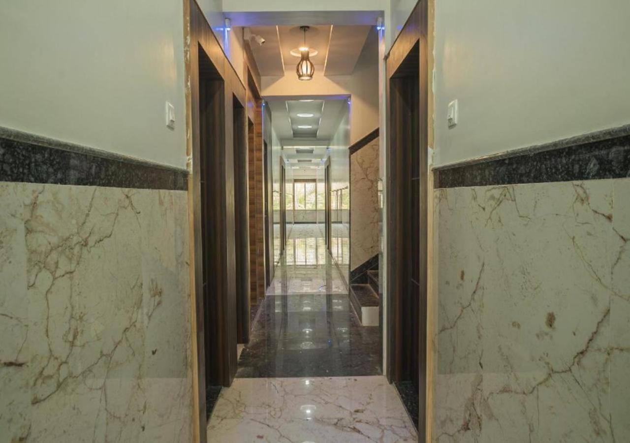 Hotel Sai Sk Palace Shirdi Exteriör bild